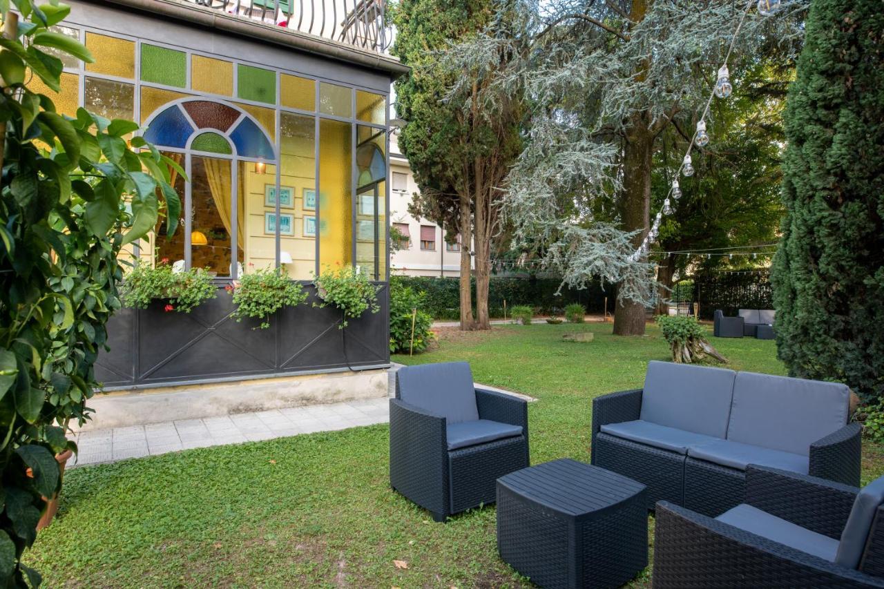 Romantica Wellness & 2*
