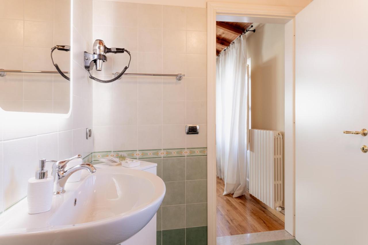 Romantica Wellness & Bed & Breakfast 2*